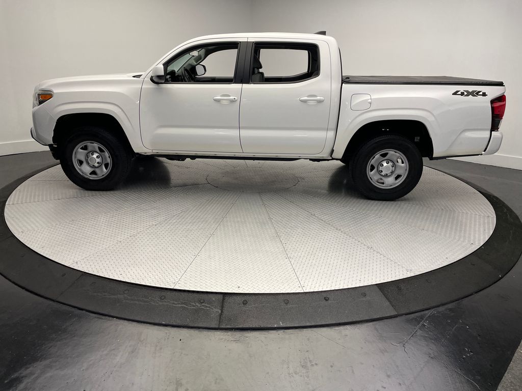 Thumbnail: 2018 Toyota Tacoma - 8