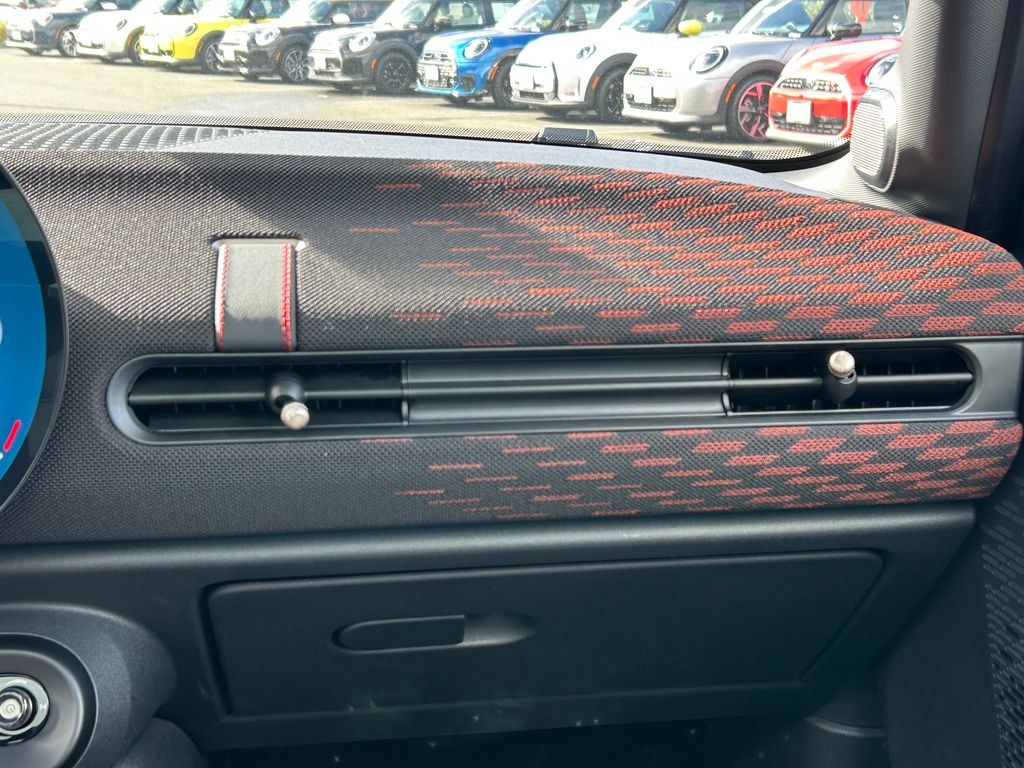 Thumbnail: 2025 MINI Cooper - 25