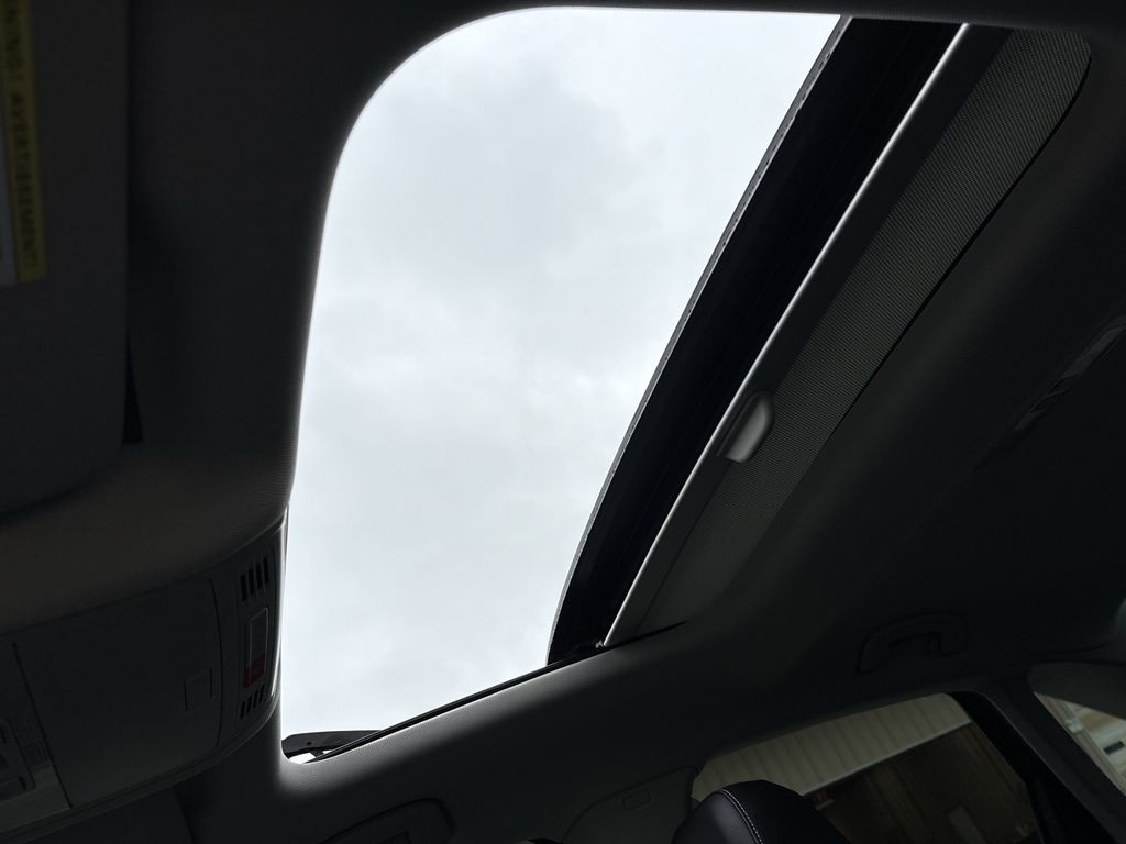 New 2026 Metallic Volkswagen 1.5T SE image 22