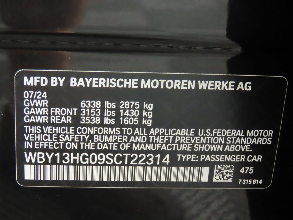 Thumbnail: 2025 BMW i5 - 32