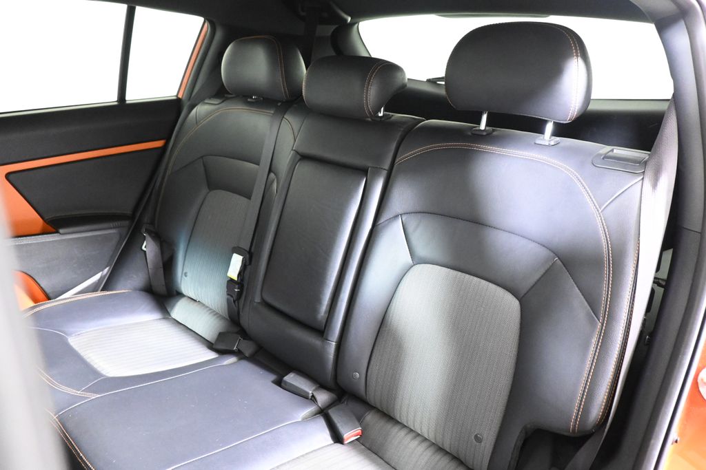 Thumbnail: 2011 Kia Sportage - 4