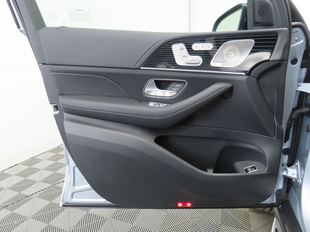 Thumbnail: 2026 Mercedes-Benz GLS - 26