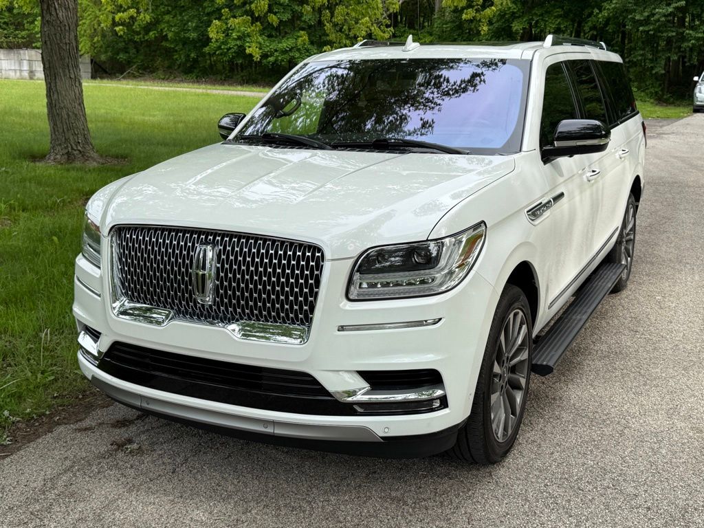 White 2020 Lincoln Navigator L Reserve 4WD SUV / Crossover Four-Wheel Drive Automatic