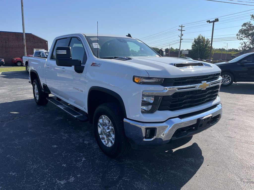  2025 Chevrolet Silverado 2500HD LT Crew Cab 4WD   