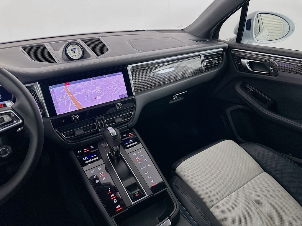 2022 Porsche Macan GTS 24