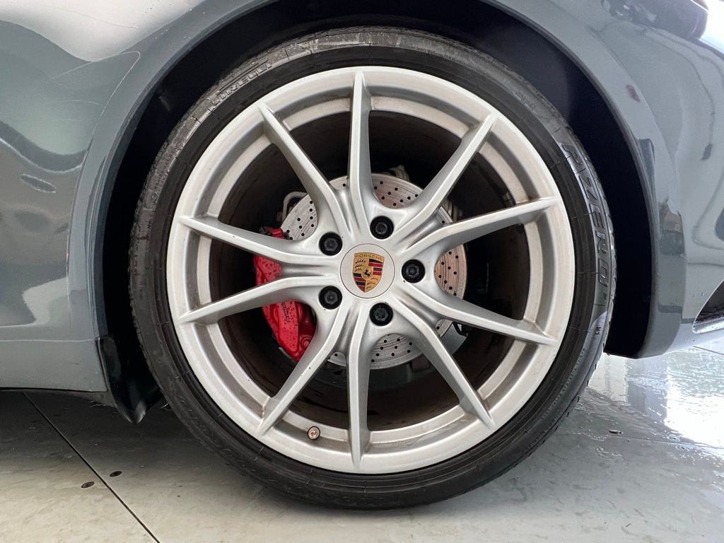Thumbnail: 2017 Porsche 911 - 27