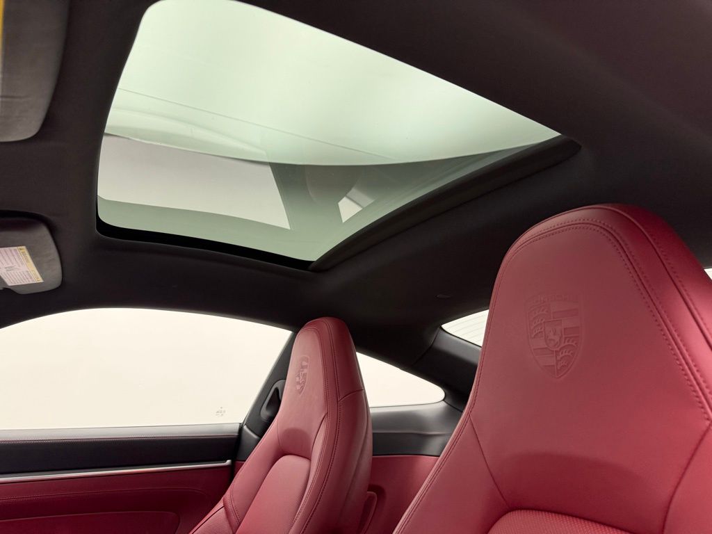 Thumbnail: 2021 Porsche 911 - 28