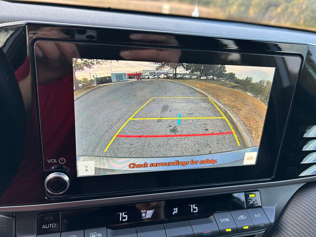 Thumbnail: 2025 Toyota Camry - 25