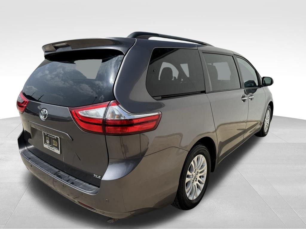 Used Car 2015 Toyota Sienna  L For Sale Under $20,000 In Georgetown, Texas
