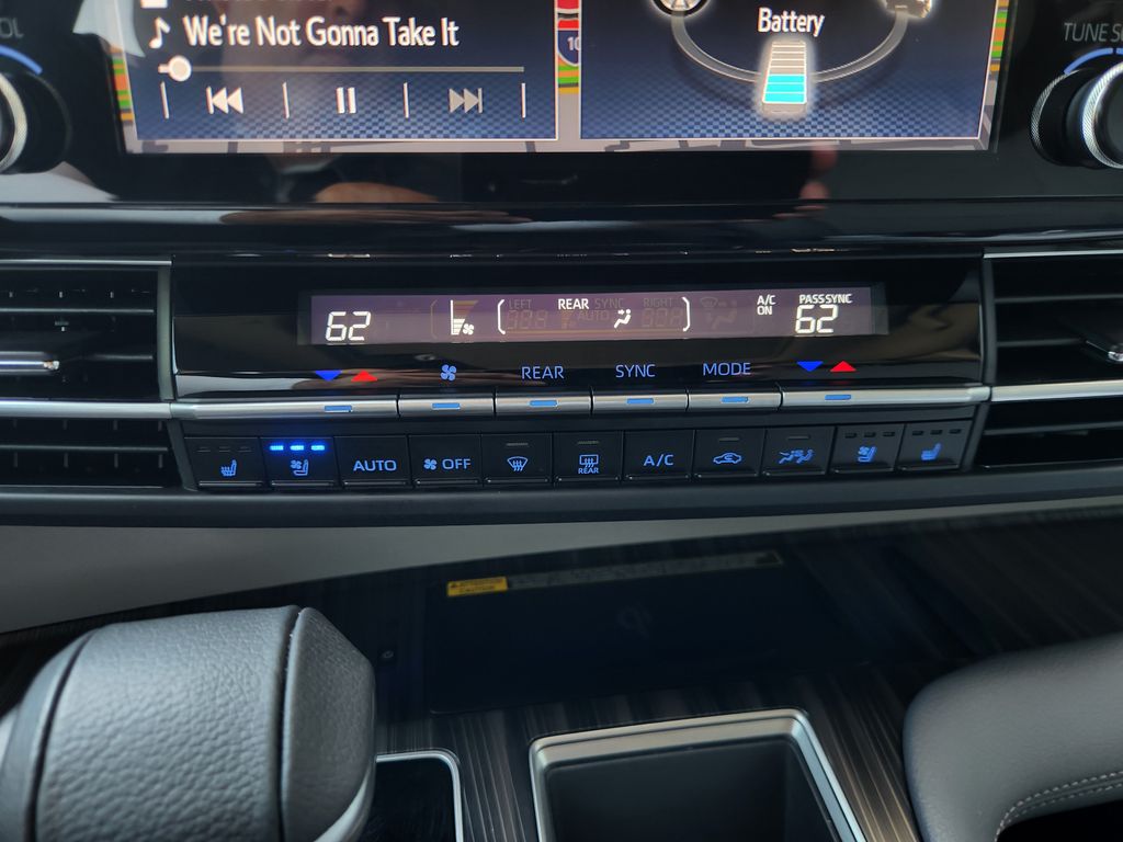 2022 Toyota Sienna Limited Beige at Community Toyota