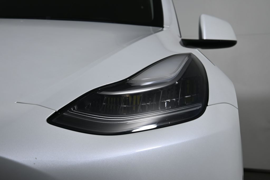 Thumbnail: 2022 Tesla Model Y - 9