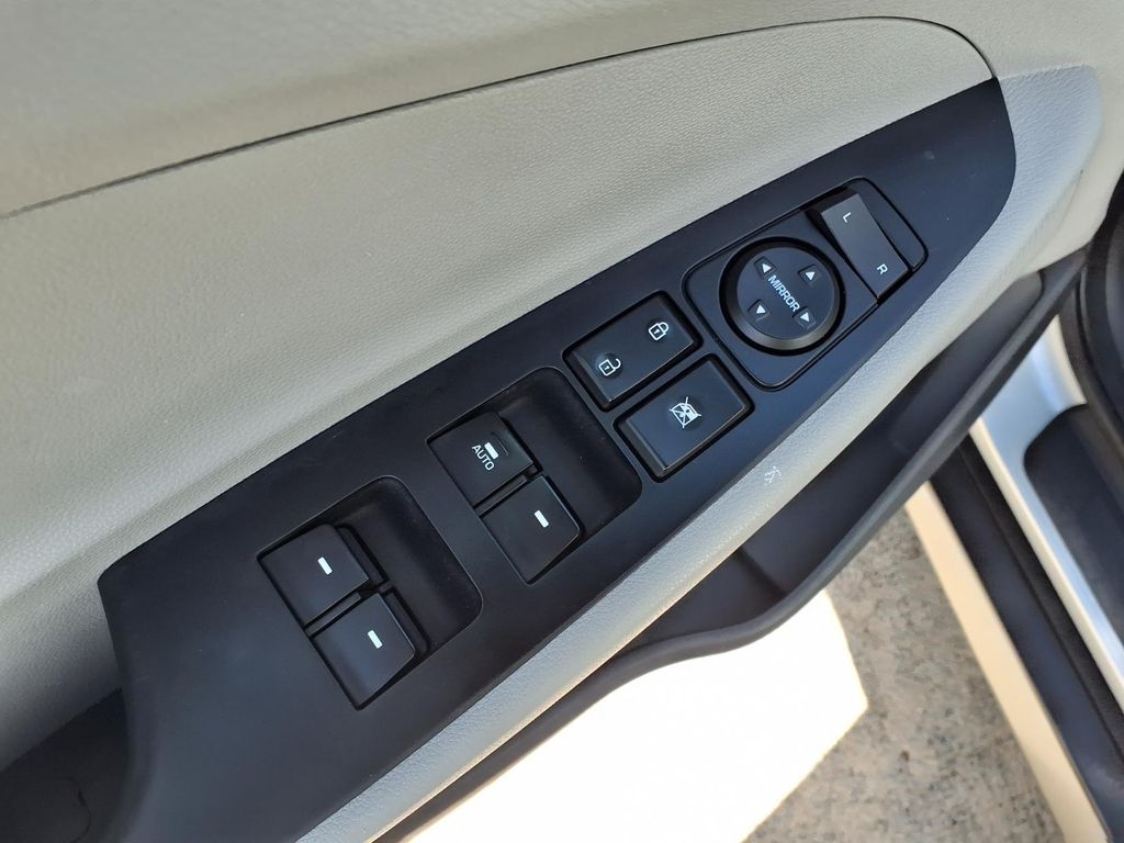 2017 Hyundai Tucson SE Silver at Baytown Hyundai