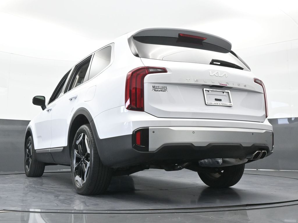 Used 2024 Glacial White Pearl Kia S image 58