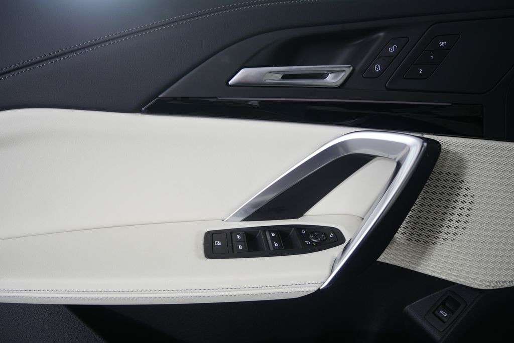 Thumbnail: 2026 BMW X1 - 8