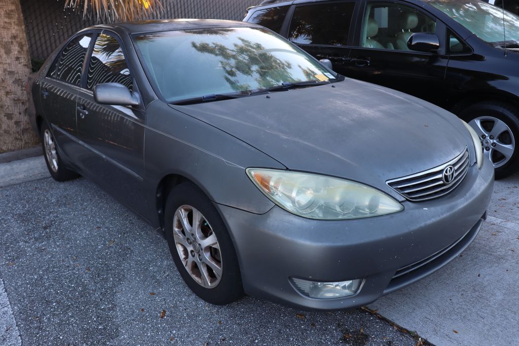 2005 Toyota Camry XLE 6