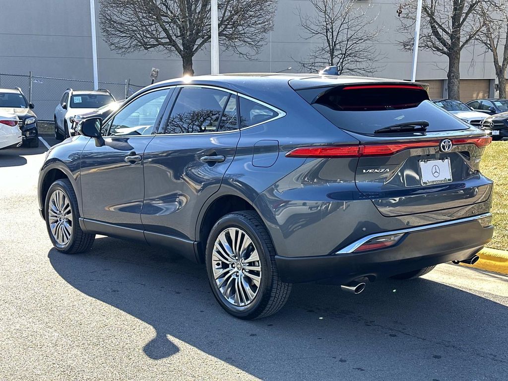 Thumbnail: 2023 Toyota Venza - 13