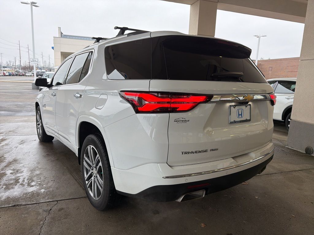 Thumbnail: 2023 Chevrolet Traverse - 3