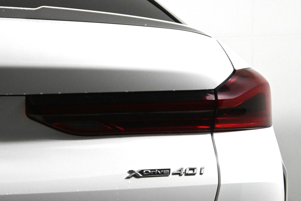 Thumbnail: 2023 BMW X6 - 13
