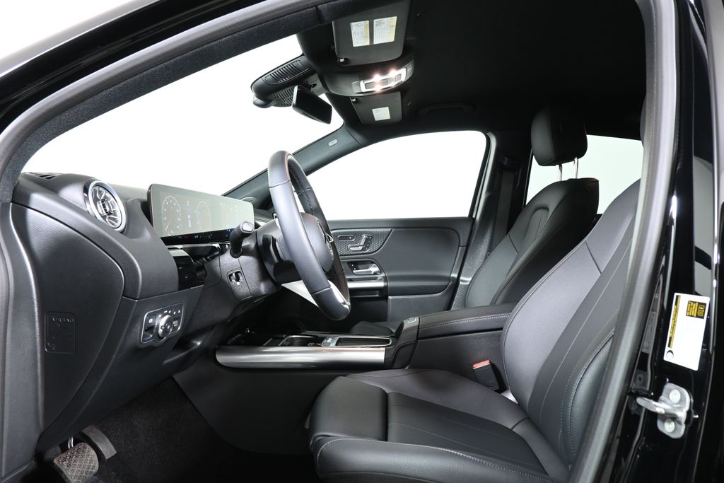 2025 Mercedes-Benz GLA 250 4MATIC 3