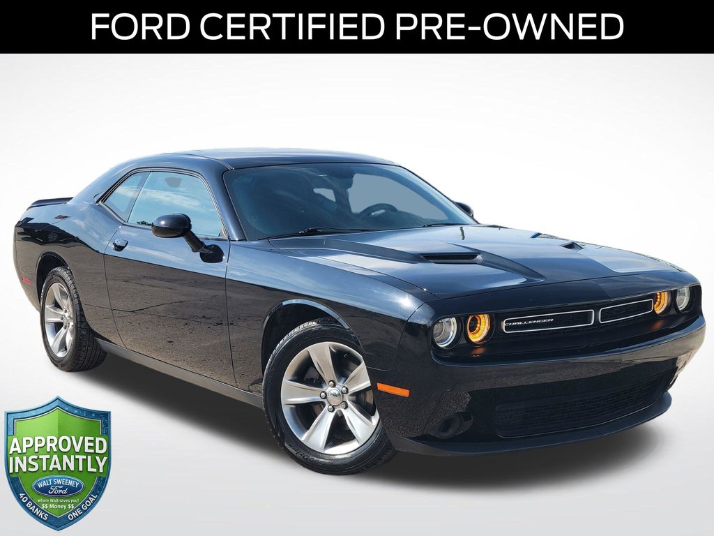 Pitch Black Clearcoat 2019 Dodge Challenger Coupe Rear-Wheel Drive 8-Speed Automatic