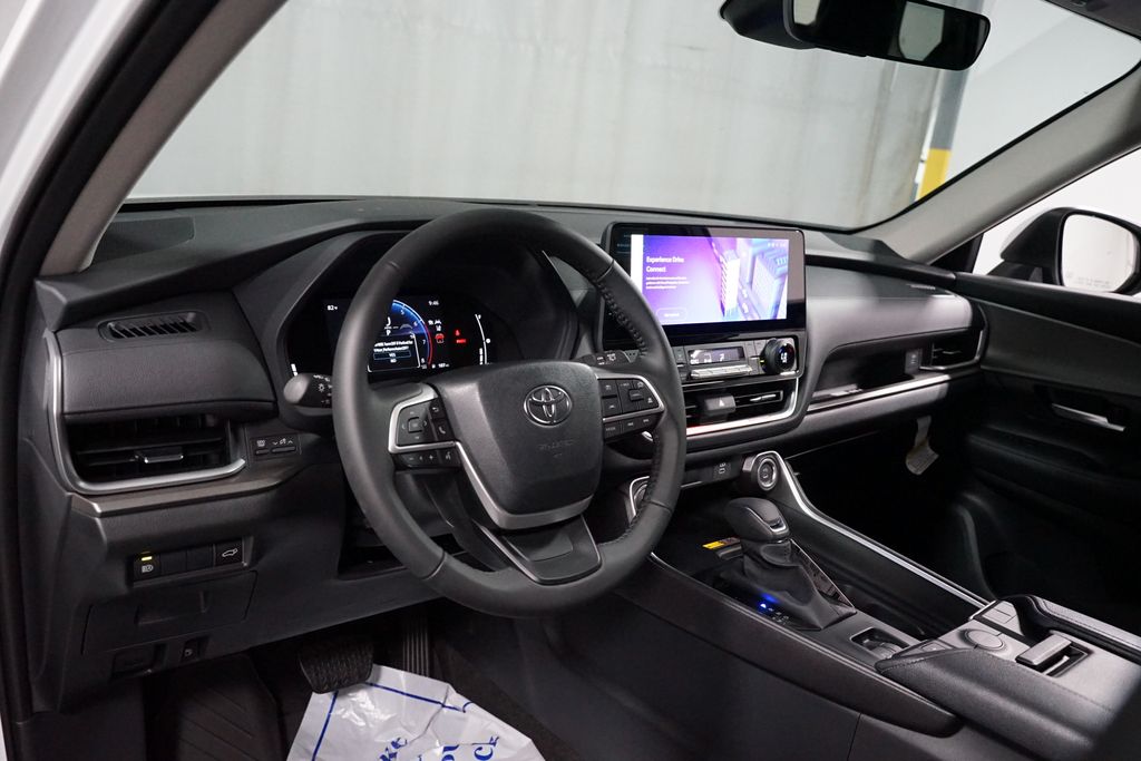 Thumbnail: 2026 Toyota Grand Highlander - 11