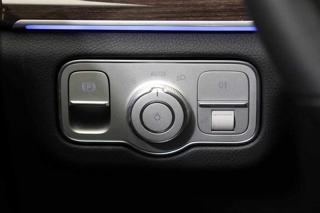 Thumbnail: 2026 Mercedes-Benz GLE - 19