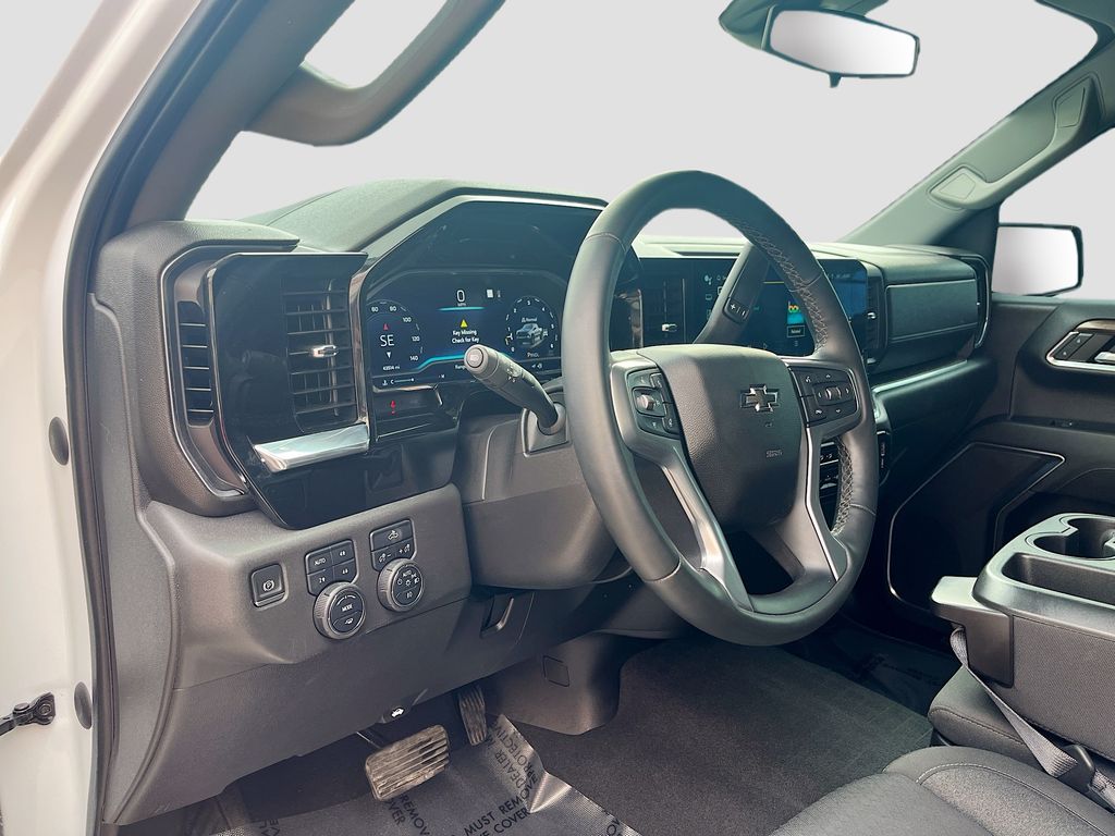 Used 2023 White Chevrolet LT Trail Boss image 9