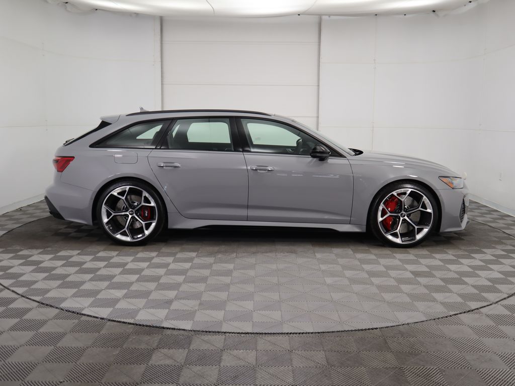 Thumbnail: 2025 Audi RS 6 - 4