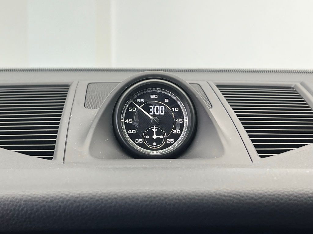 Thumbnail: 2024 Porsche Macan - 12