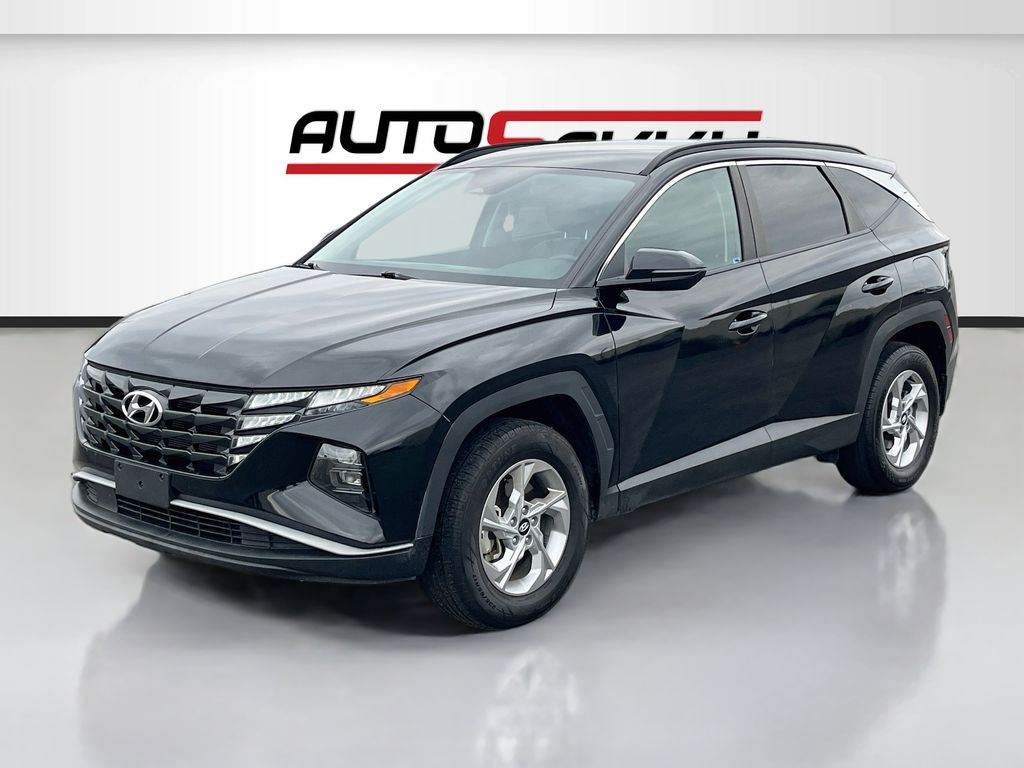 Used 2023 Black Hyundai SEL image 3