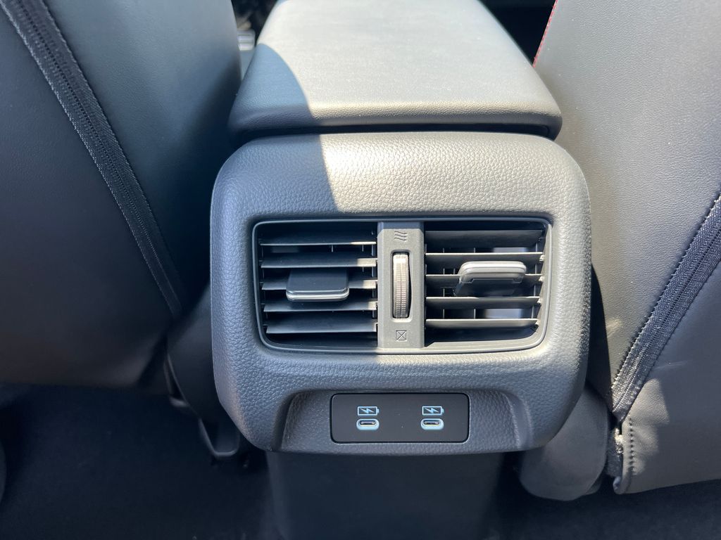 Thumbnail: 2025 Acura ADX - 21