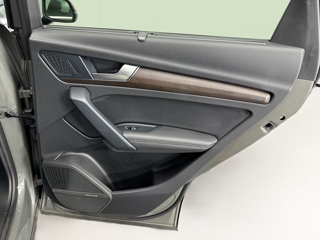 Thumbnail: 2023 Audi Q5 - 26