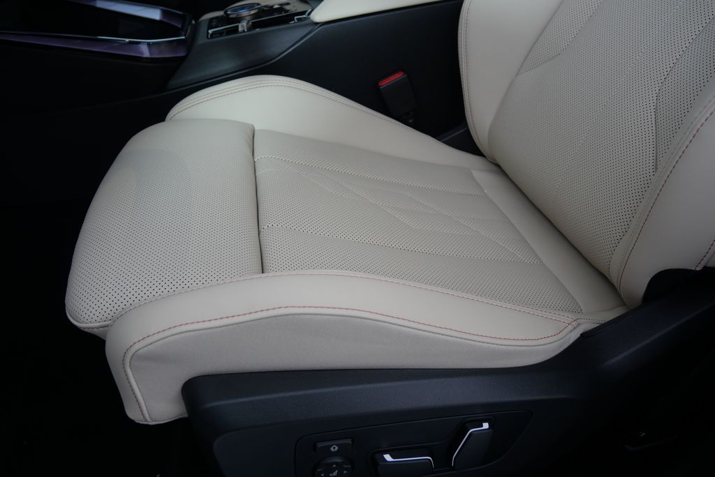 Thumbnail: 2025 BMW X3 - 11