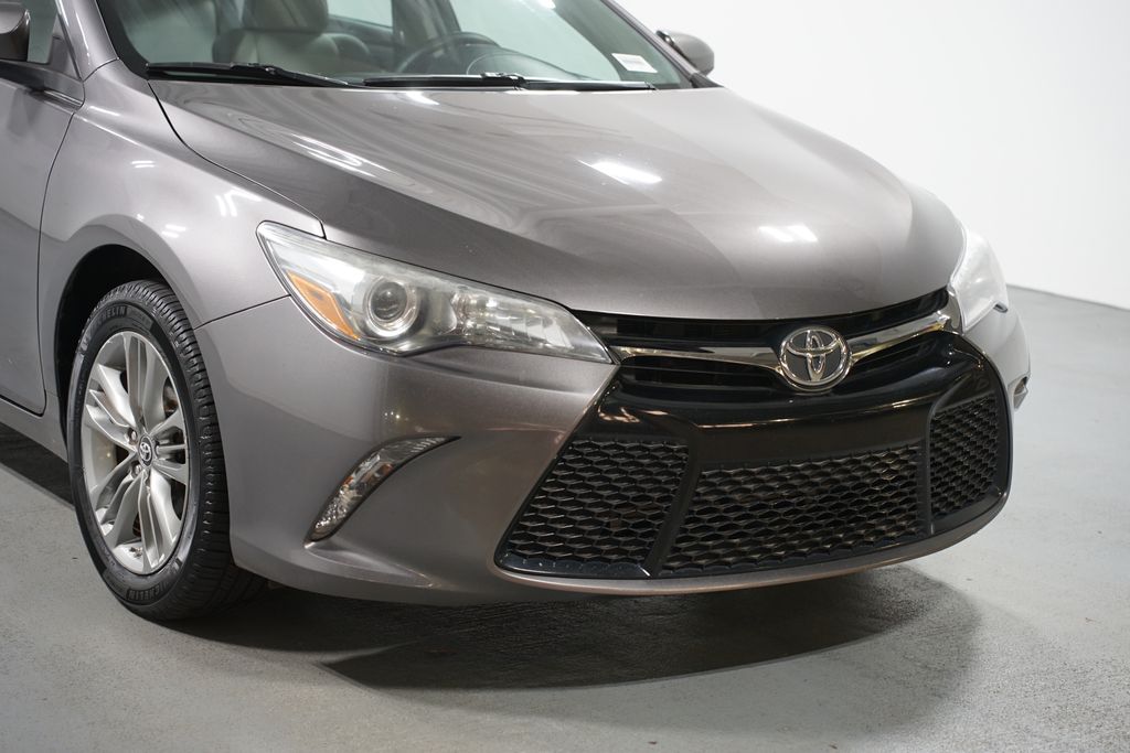 Thumbnail: 2017 Toyota Camry - 4