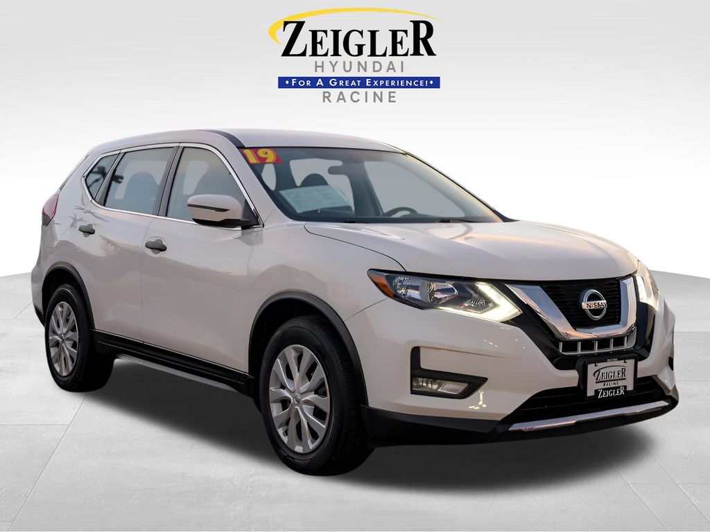 Pearl White Tricoat 2019 Nissan Rogue SV FWD SUV / Crossover Front-Wheel Drive Continuously Variable Transmission
