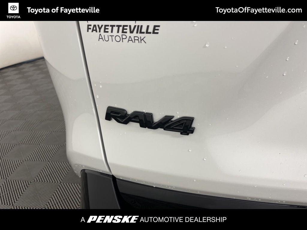 Thumbnail: 2025 Toyota RAV4 - 21