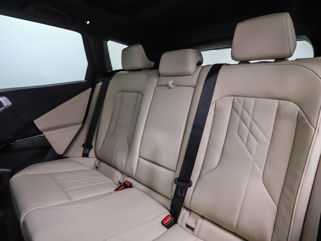 Thumbnail: 2026 BMW X3 - 23