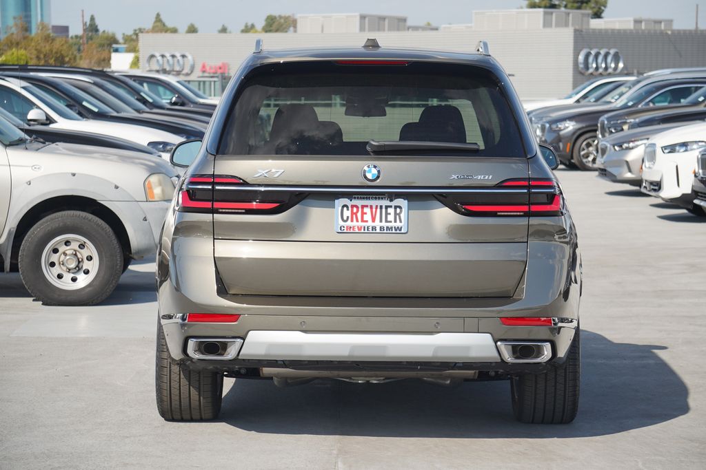 2025 BMW X7 xDrive40i 6