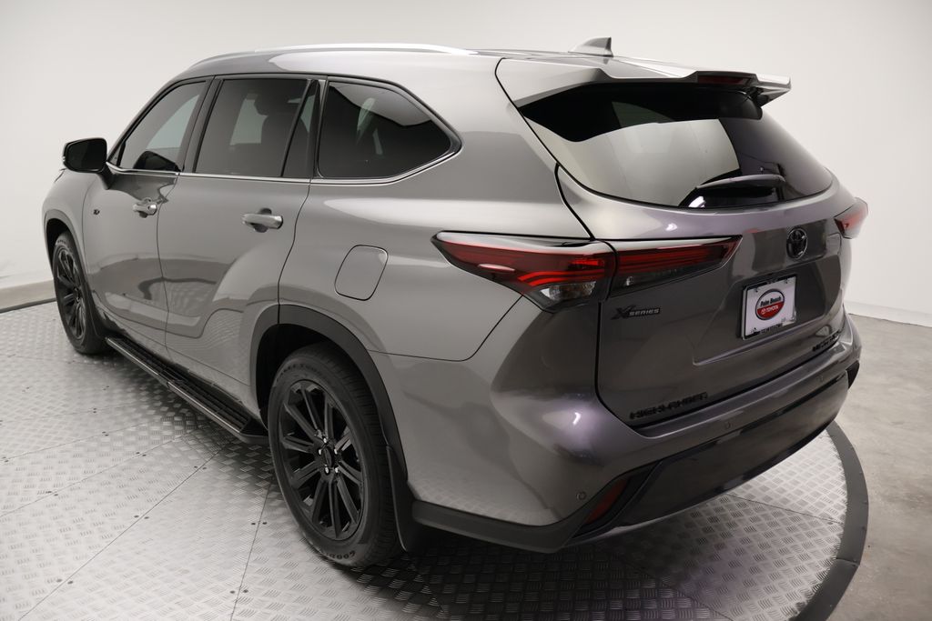 Thumbnail: 2026 Toyota Highlander - 11