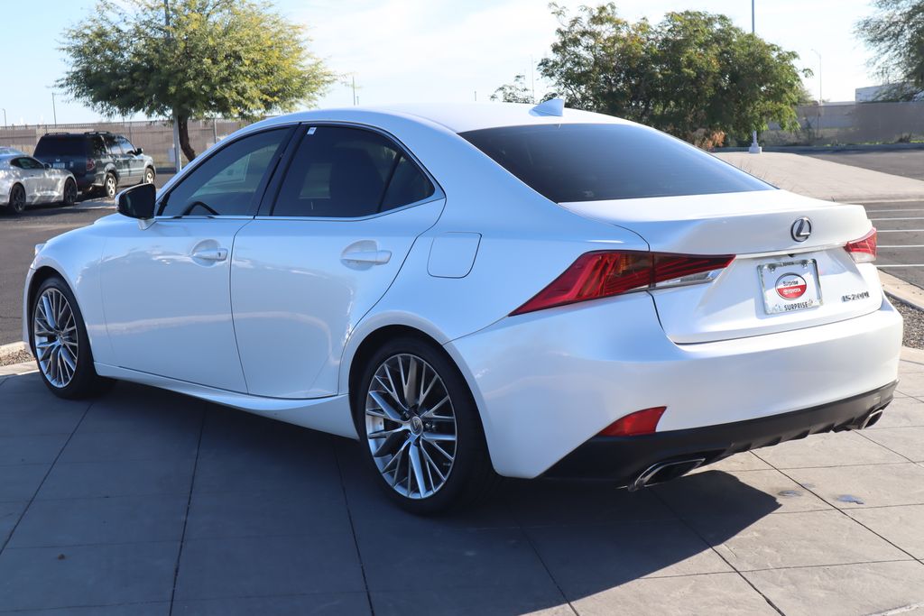 Thumbnail: 2017 Lexus IS - 7