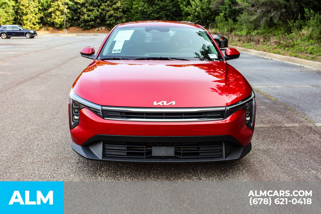 Used 2025 Red Kia LXS image 10