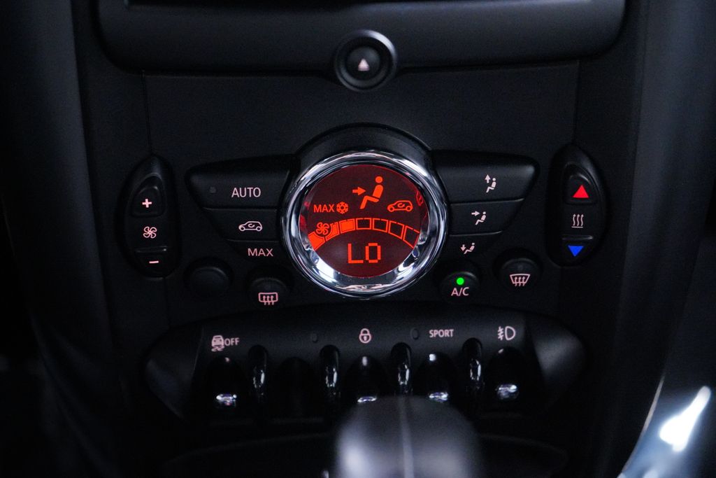 Thumbnail: 2016 MINI Cooper Countryman - 13