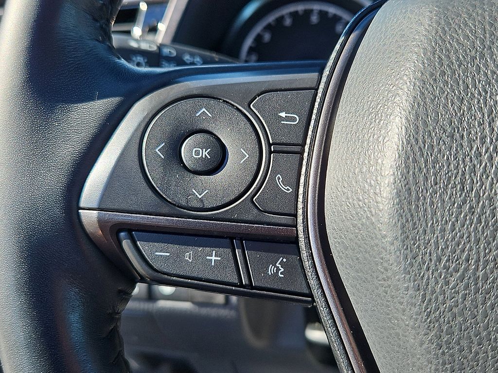 Thumbnail: 2021 Toyota Camry - 21