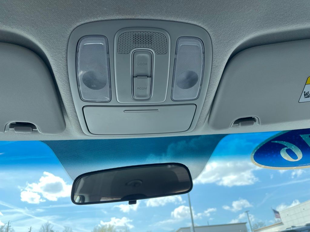 Thumbnail: 2016 Kia Soul - 16