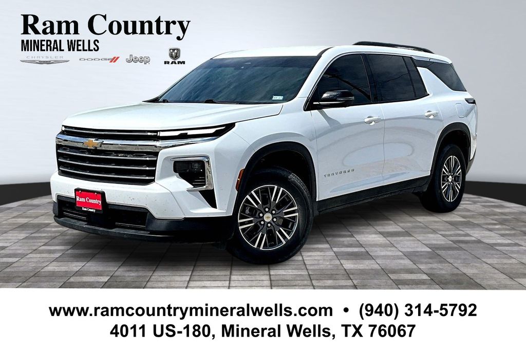 Summit White 2025 Chevrolet Traverse LT FWD SUV / Crossover Front-Wheel Drive 8-Speed Automatic