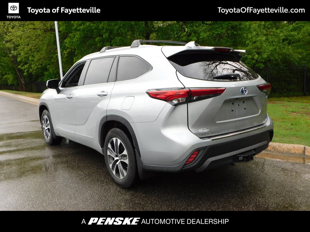 2022 Toyota Highlander XLE 11