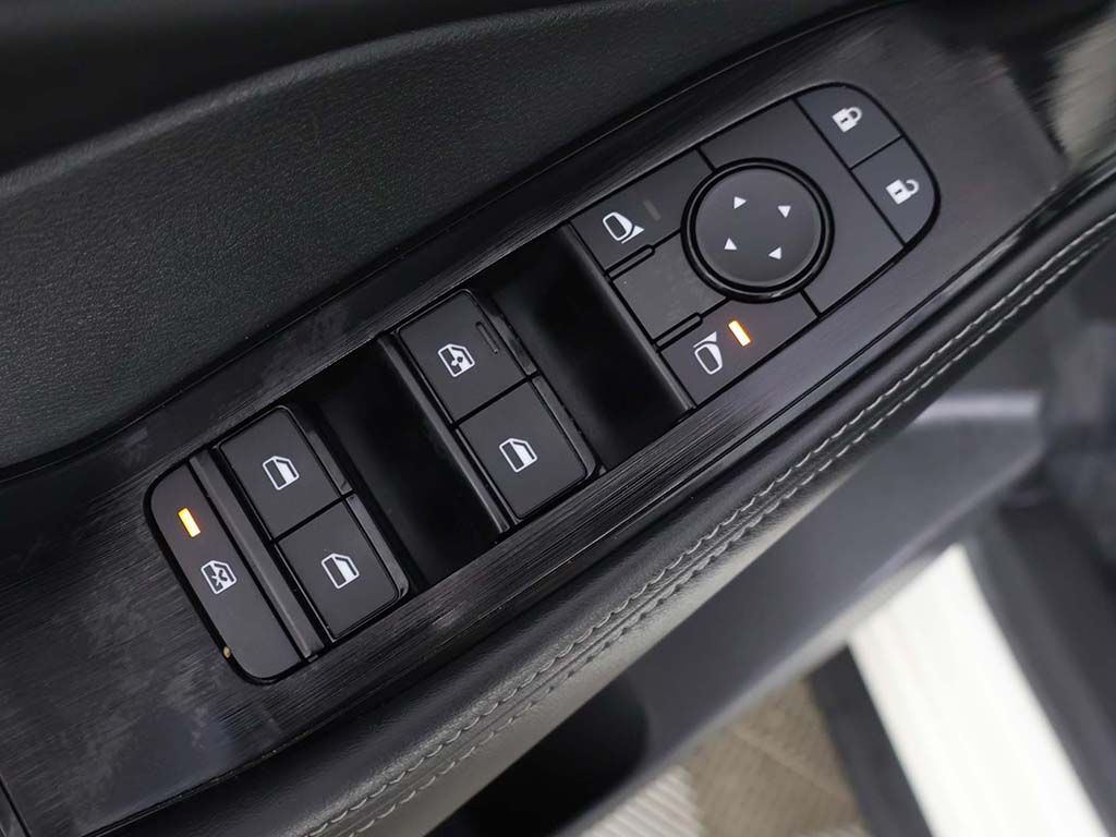 Used 2023 White Nissan SV image 38
