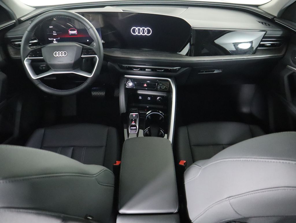 Thumbnail: 2025 Audi Q5 - 15