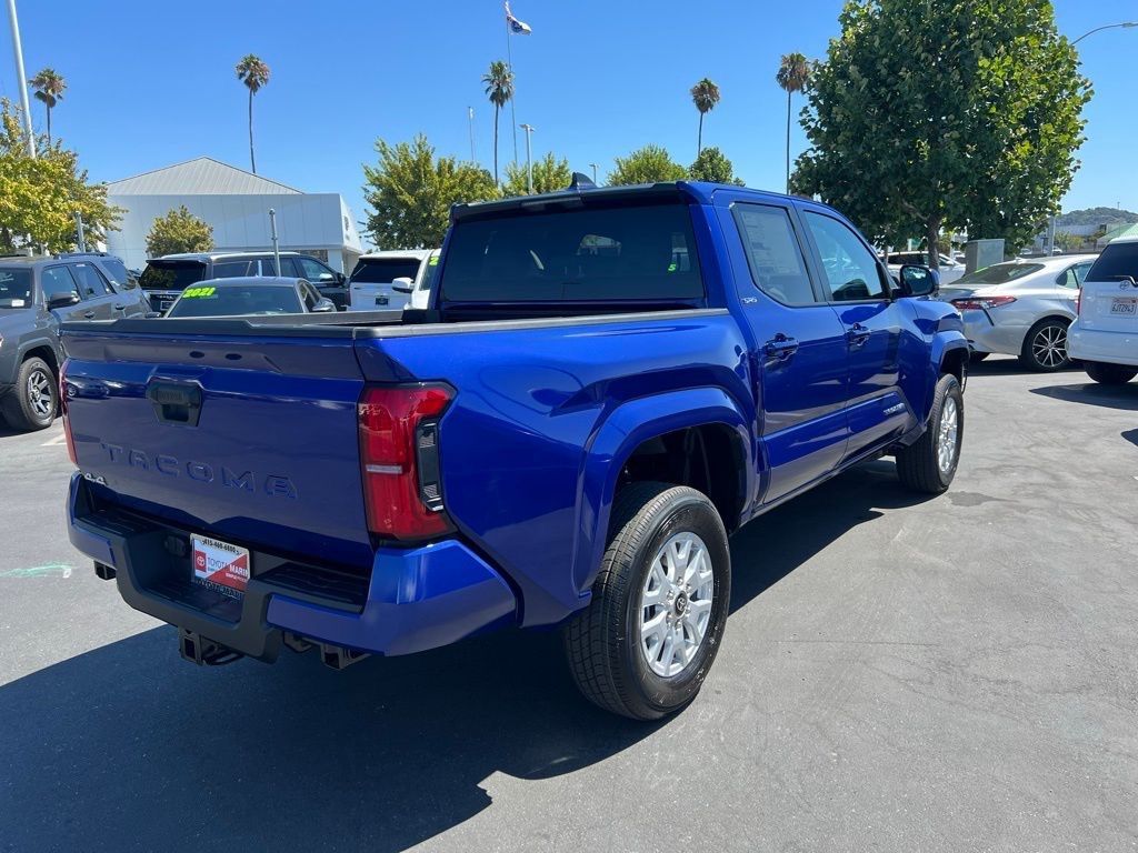 2025 Toyota Tacoma SR5 Double Cab photo 3