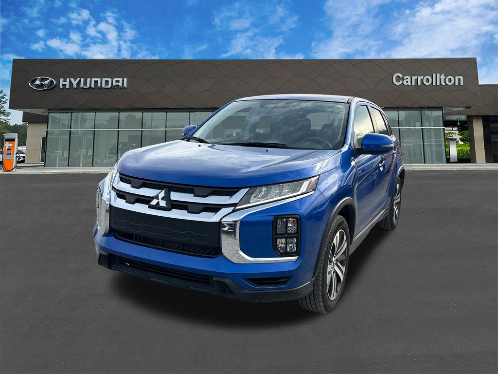 2023 Mitsubishi Outlander Sport SE's photo